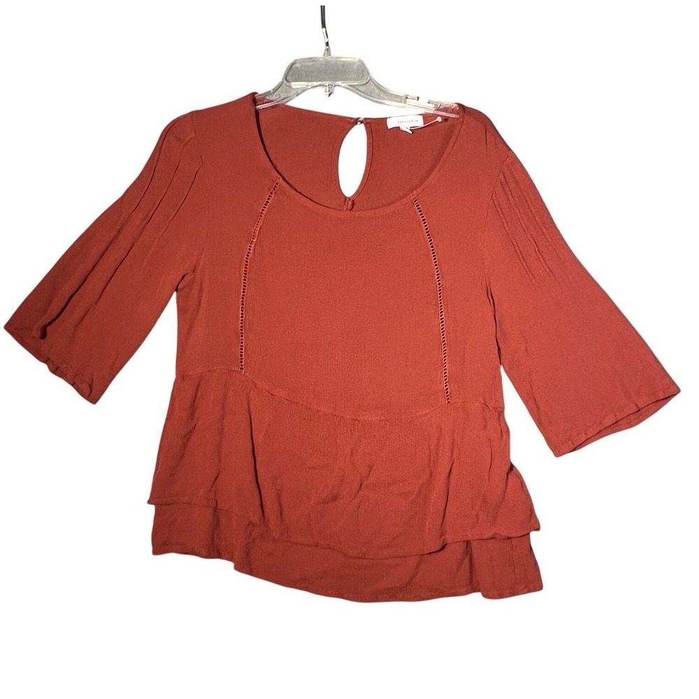 Eyeshadow Women's Rust Tiered Peplum Blouse Top Keyhole Back Size M Rayon